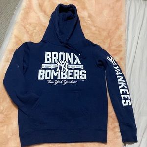 Fanatics Bronx Bombers New York Yankees men’s small hooded sweatshirt⚾️